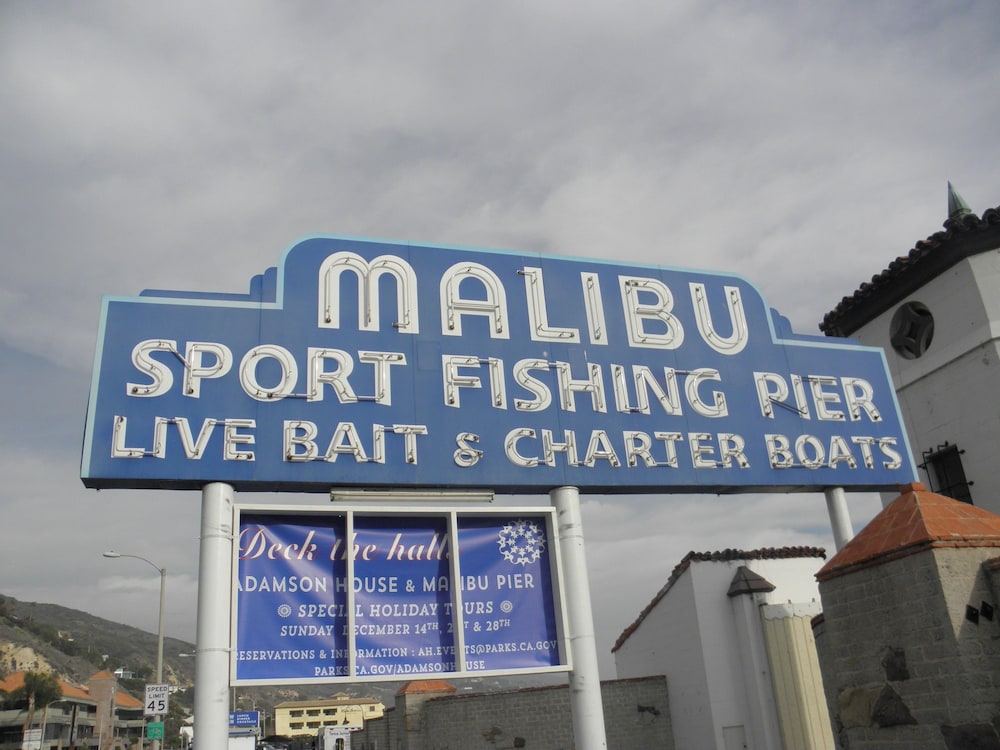 Malibu Beach Paradise Apartments 1/50