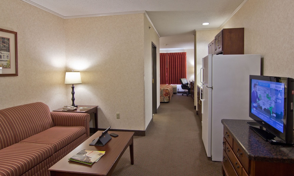 Coshocton Village Inn and Suites 46/68