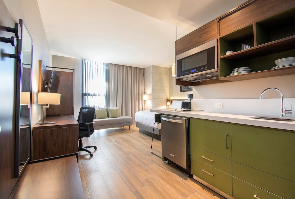 Staybridge Suites Guadalajara Novena 45/77