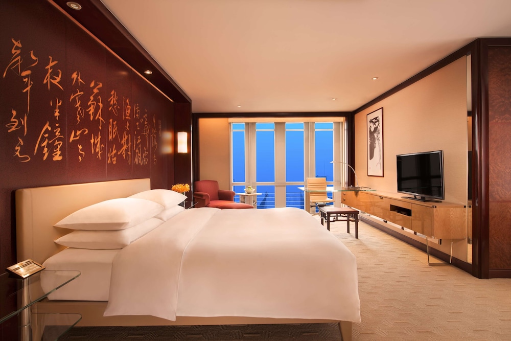 GRAND HYATT SHANGHAI 11/69