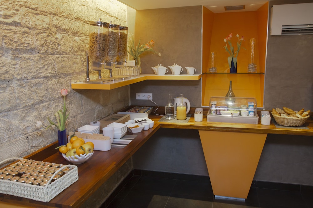 Hotel Lumieres Montmartre Paris 59/62