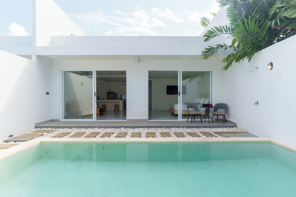 The Capital Bali Hotel And Resort 68/73
