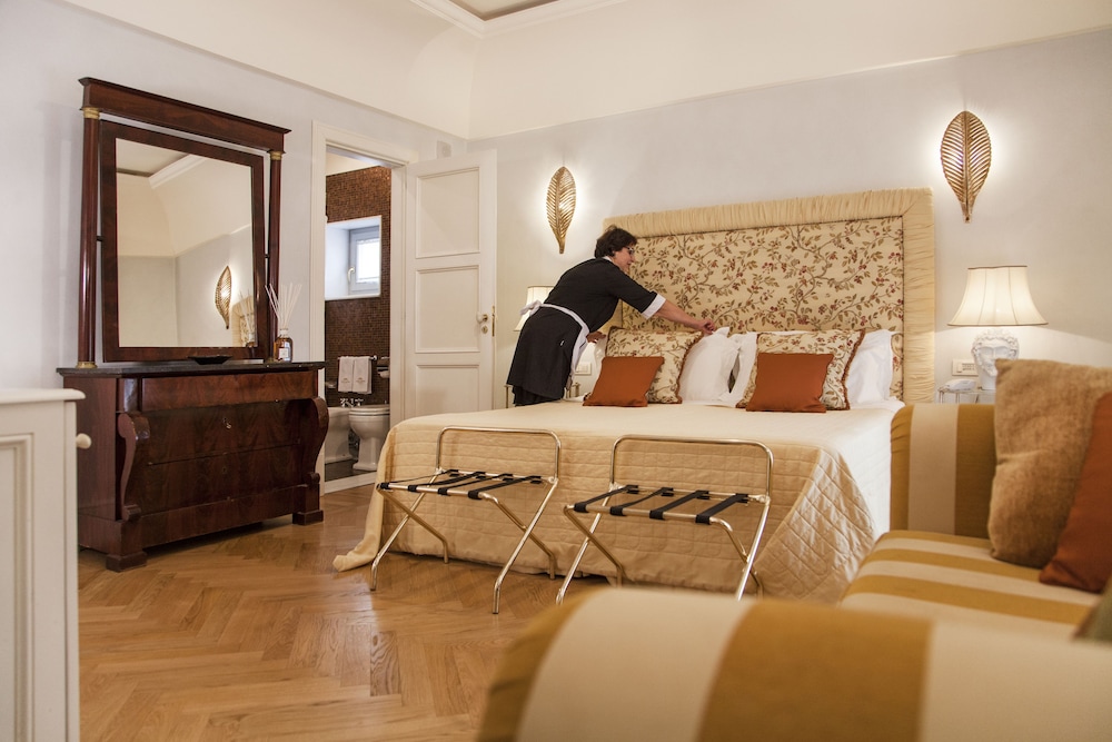 Relais Villa San Martino 38/46