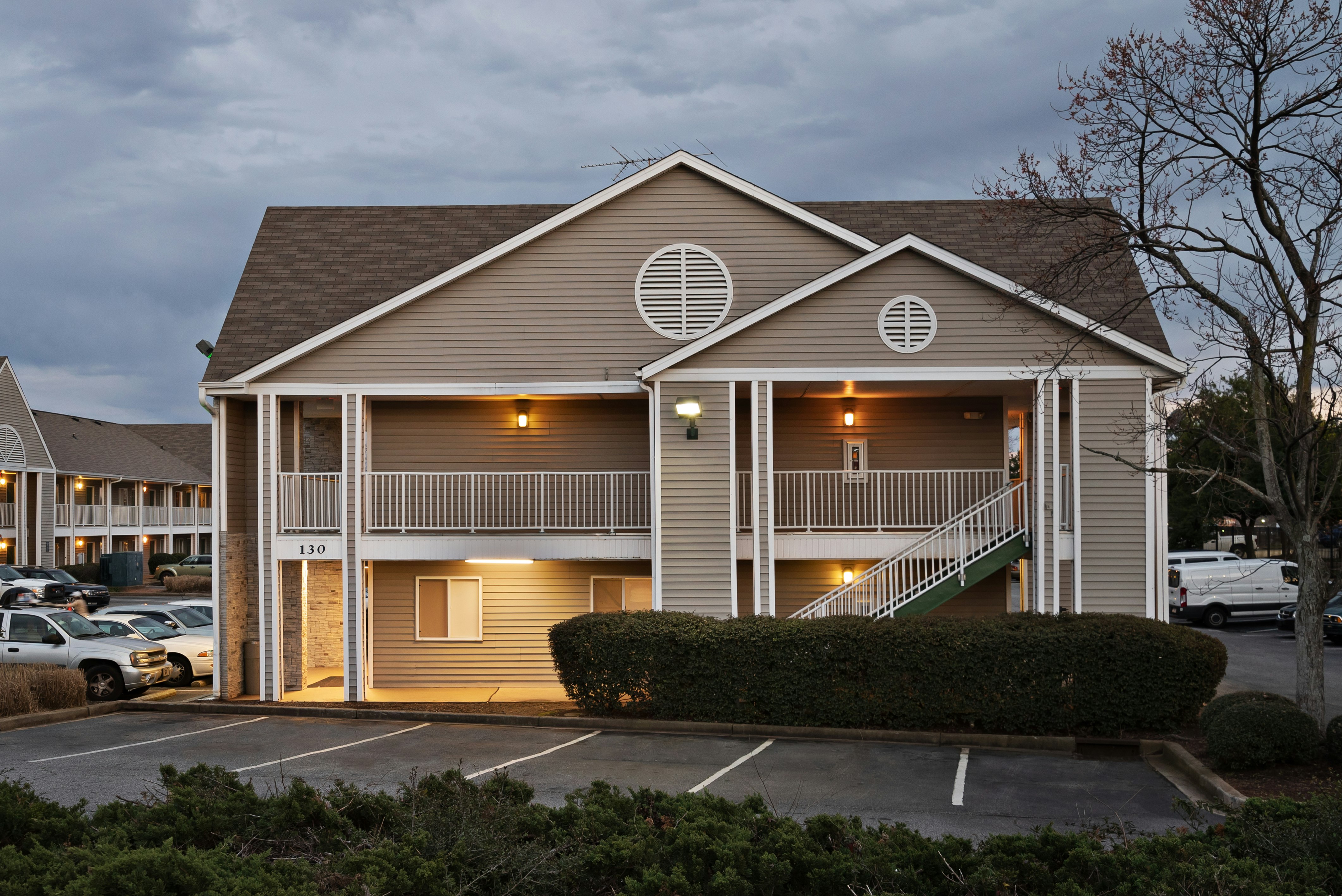 HomeTowne Studios by Red Roof Spartanburg - Asheville Highway 8/37