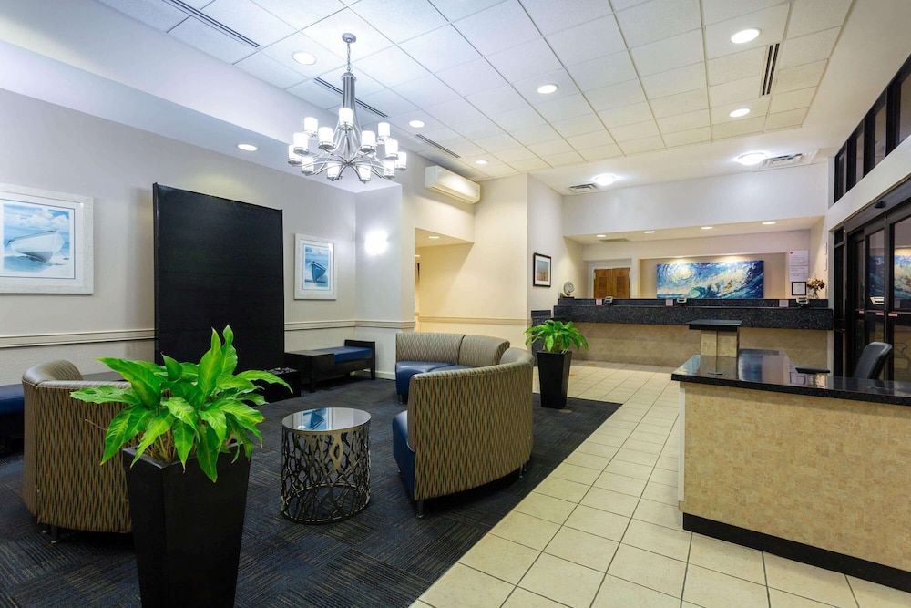 Ramada Plaza by Wyndham Virginia Beach Oceanfront 33/50