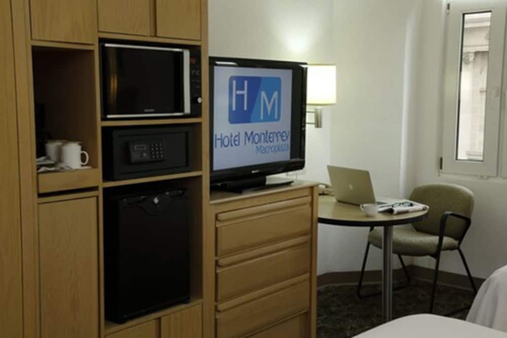Hotel Monterrey Macroplaza 52/60