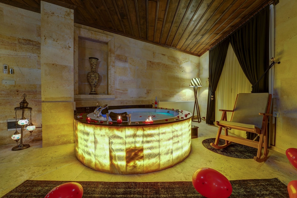 Enjoy Stone Hotel 3/50