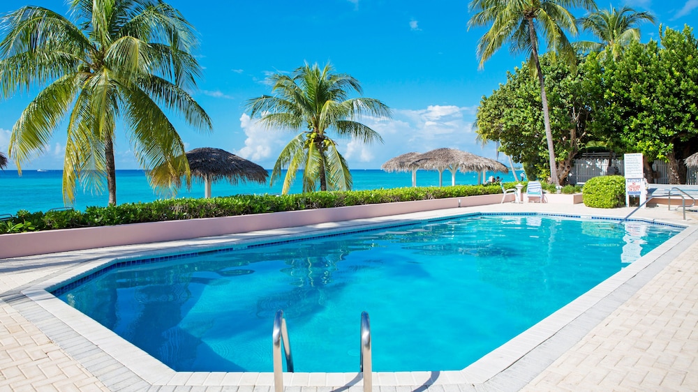 Aqua Bay Club Luxury Condos 42/50