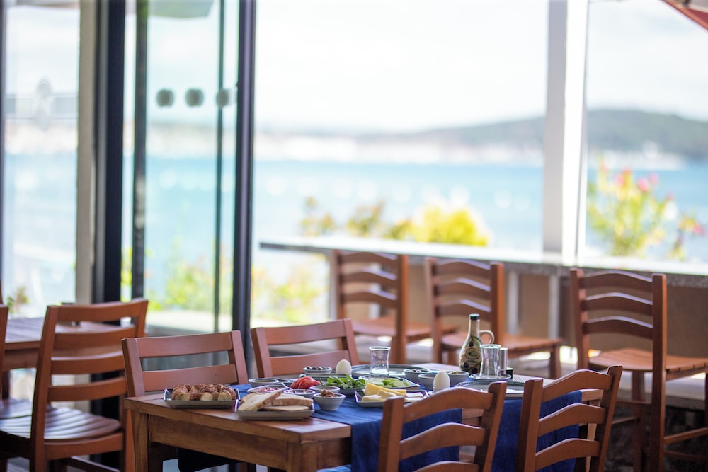 Cunda Ezer Otel 45/63