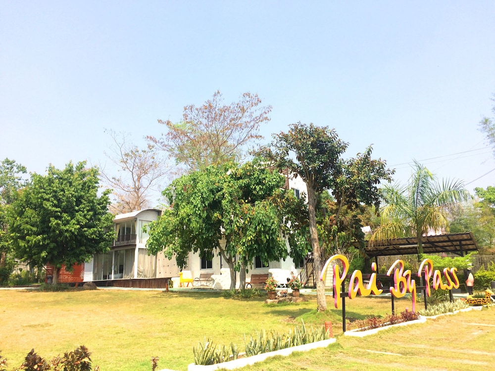 Por Ar Yor Resort 32/50