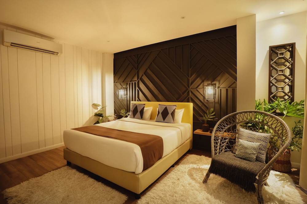 The Bourke Hotel 15/57