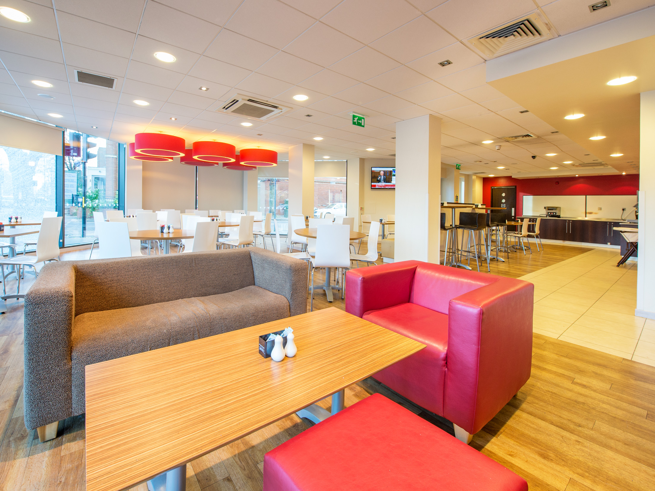 Travelodge London Hounslow 27/34