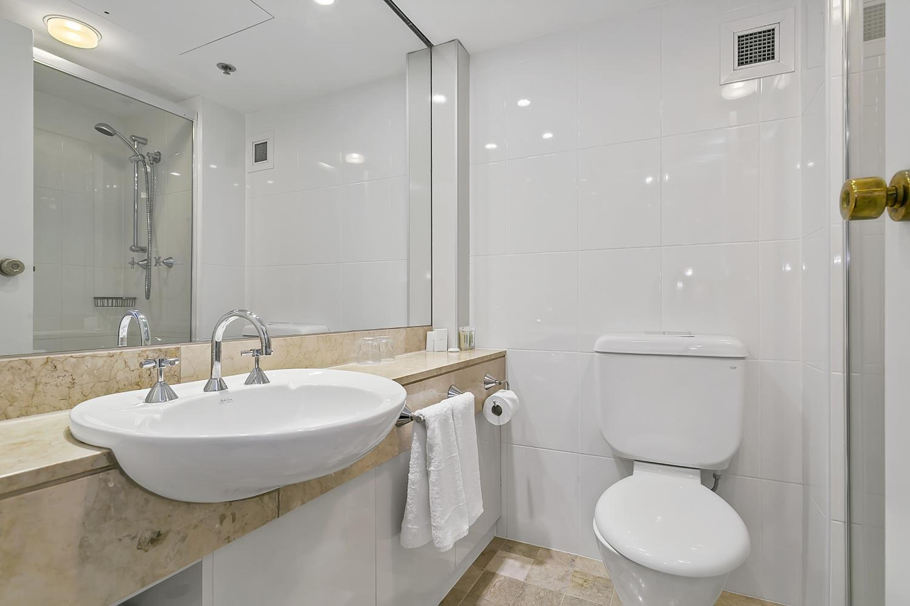 City, Superior, Double or Twin Bed، Stamford Plaza Adelaide 9/9
