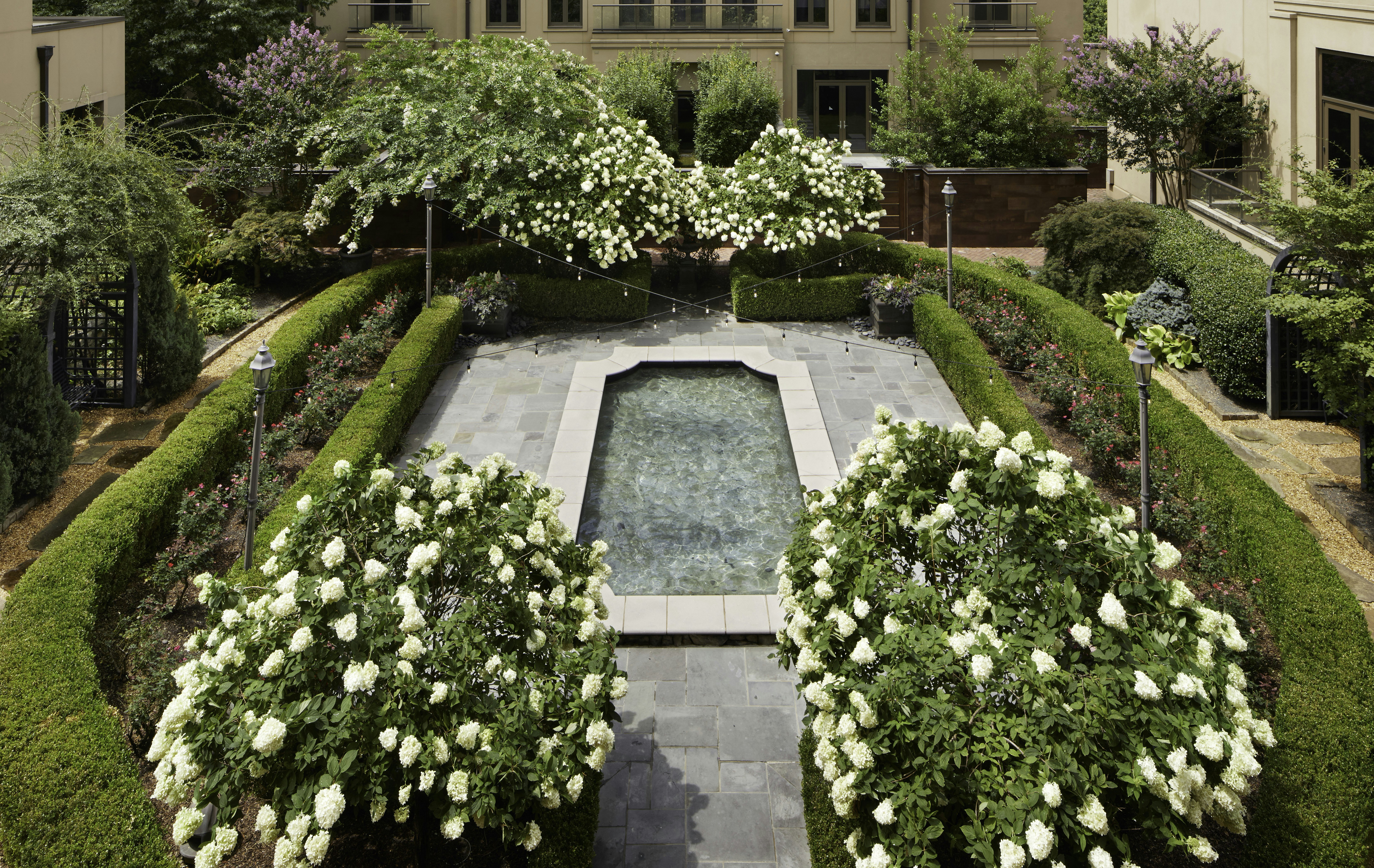 Waldorf Astoria Atlanta Buckhead 74/80