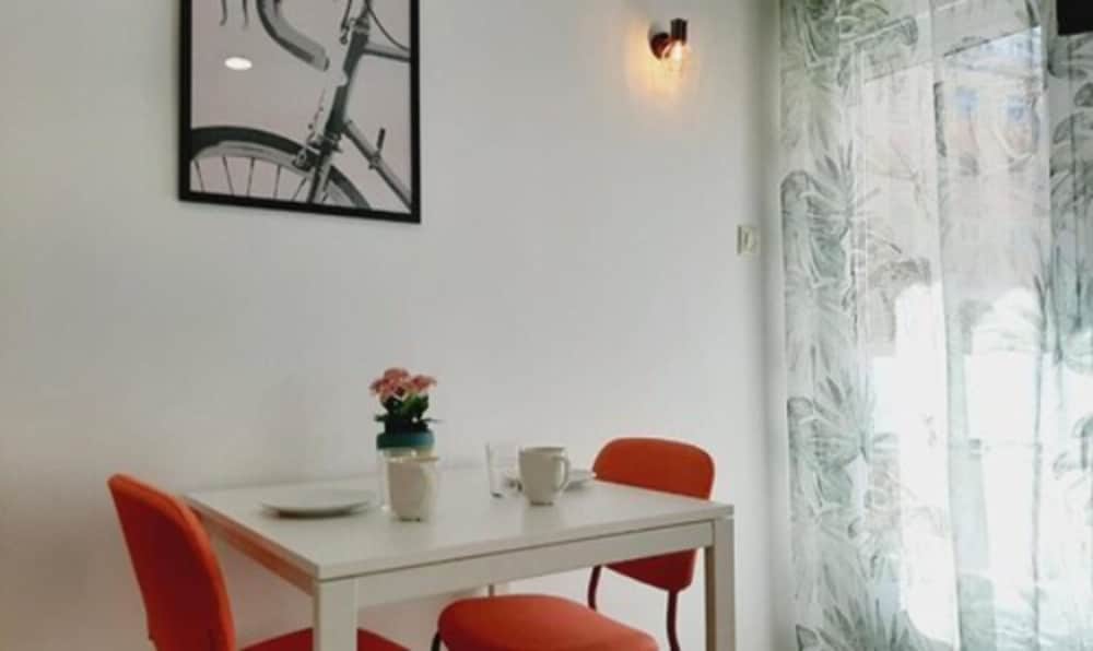 Hostal Lucia by gaiarooms 30/37