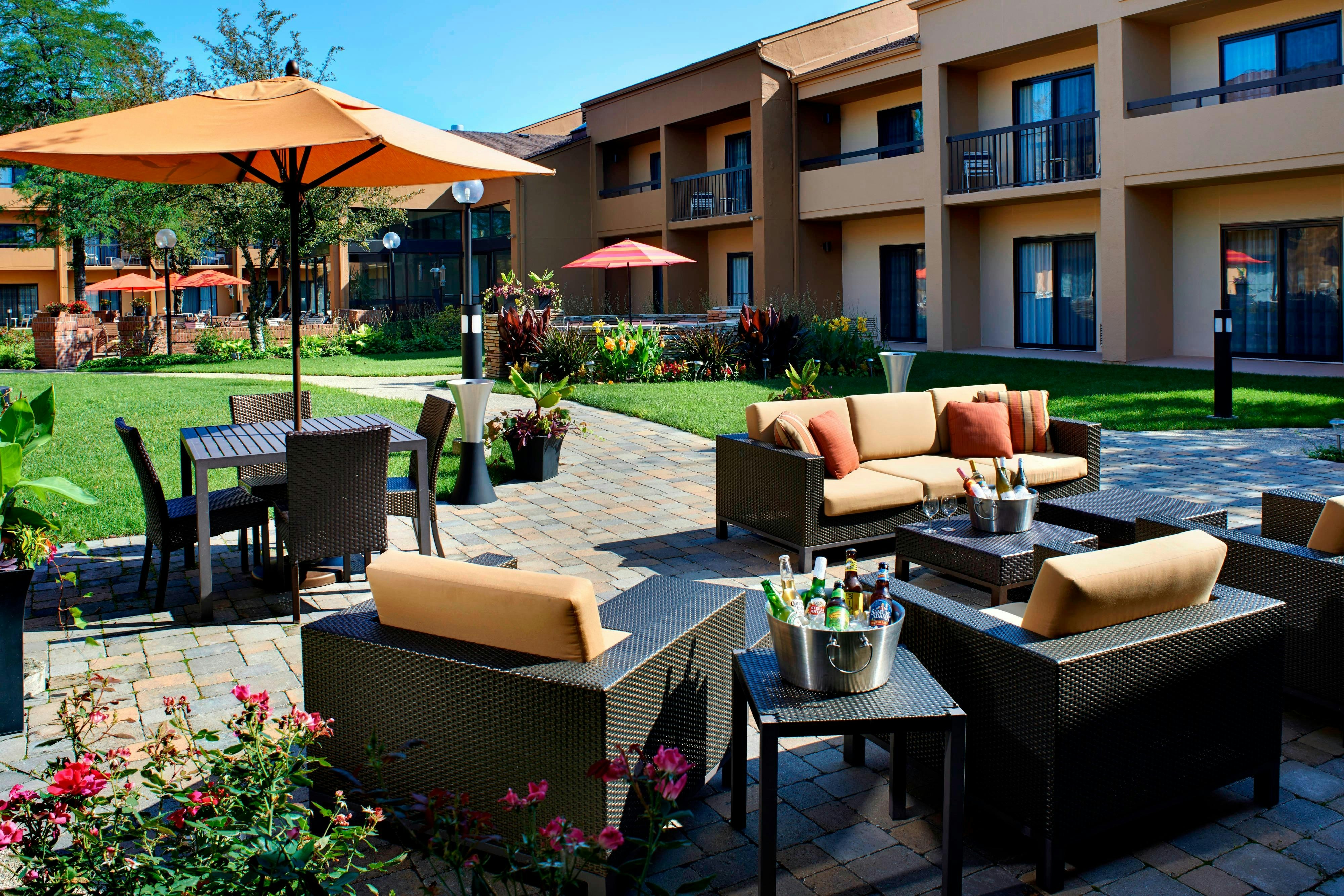 Courtyard Chicago Naperville 6/13