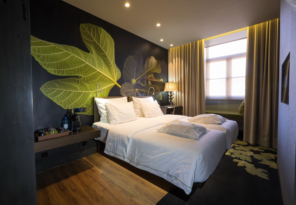 SUPERIOR, TWIN BEDS