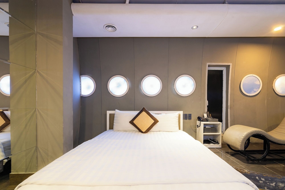 Collection O District 10 - Bonita Grand Hotel 20/50