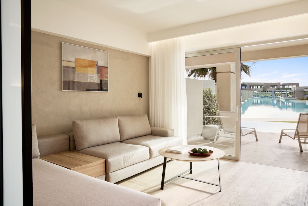 Euphoria Resort 52/76