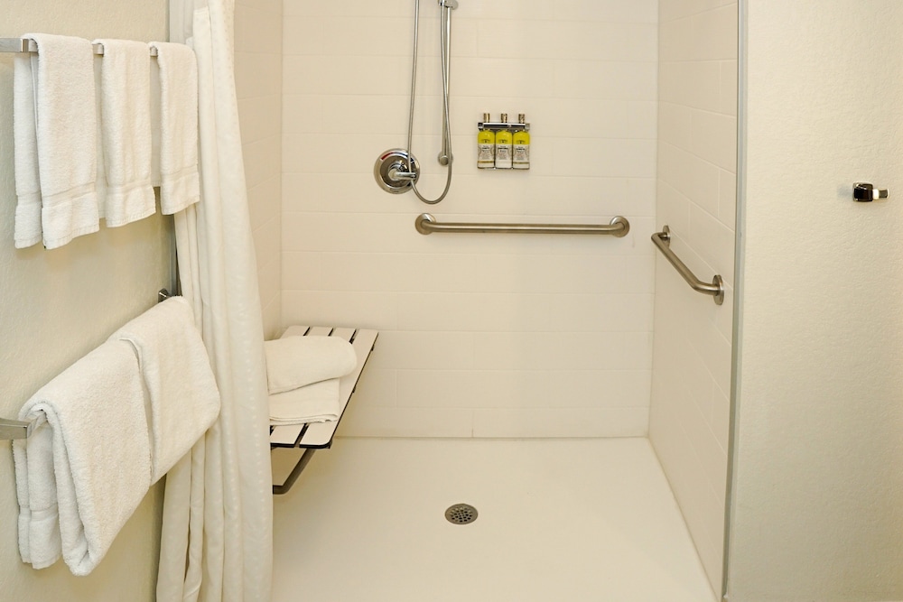 Holiday Inn Express Suites Denver Aurora Medical Campus 20/62