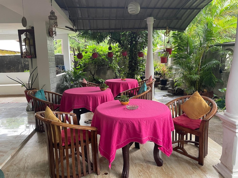 Rock Cascade Home Stay 34/50