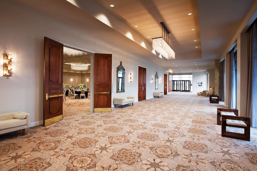 SHERATON MCKINNEY HOTEL 7/54