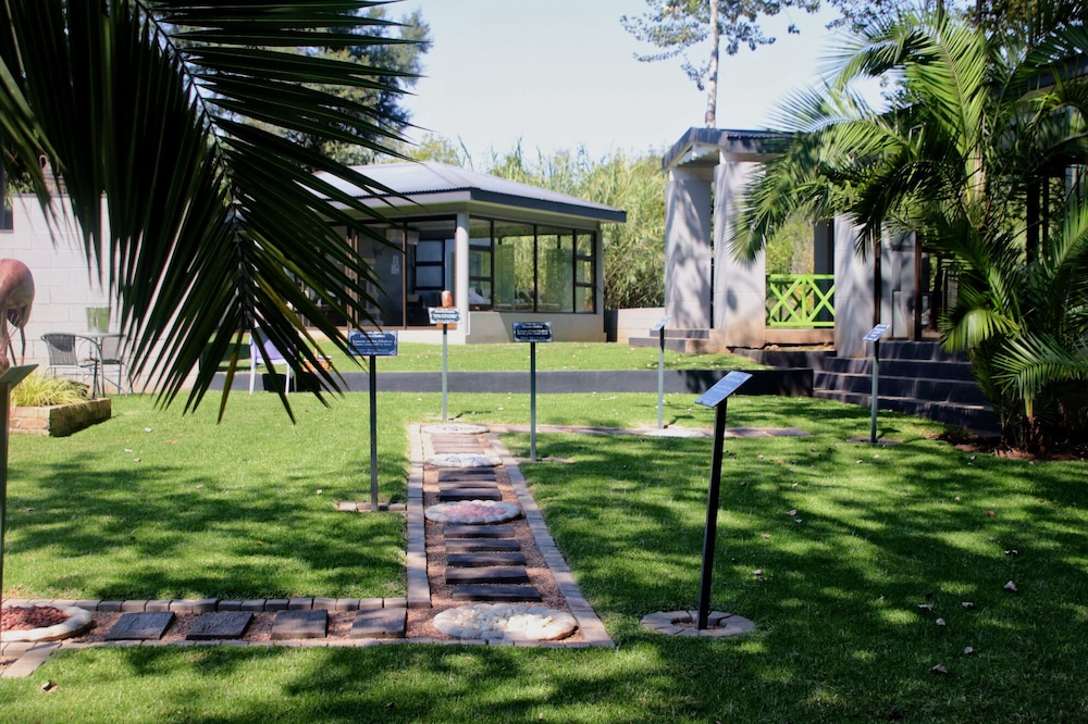 The Venue Country Hotel 60/62