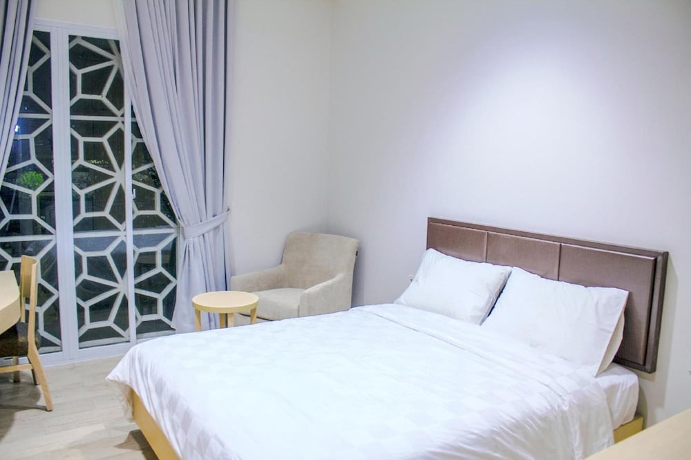 Mk House Scbd 11/26