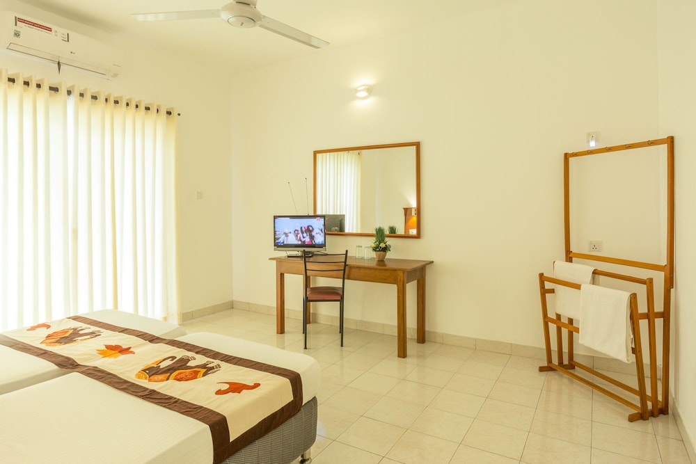 Tamarind Tree Inn 20/47