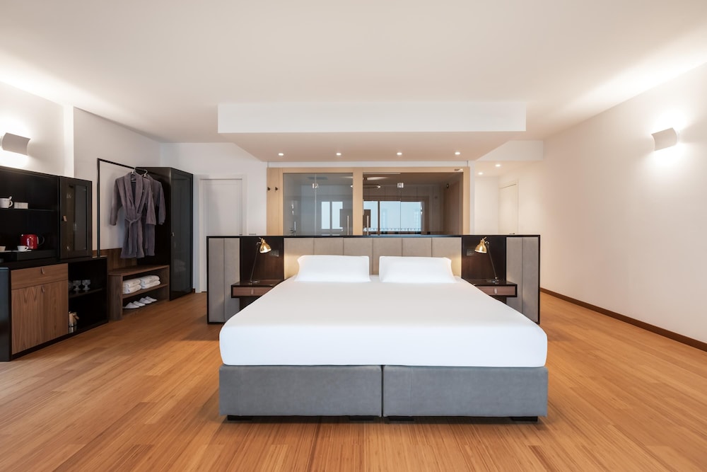 SPA, LUXURY, SUITE, KING BED