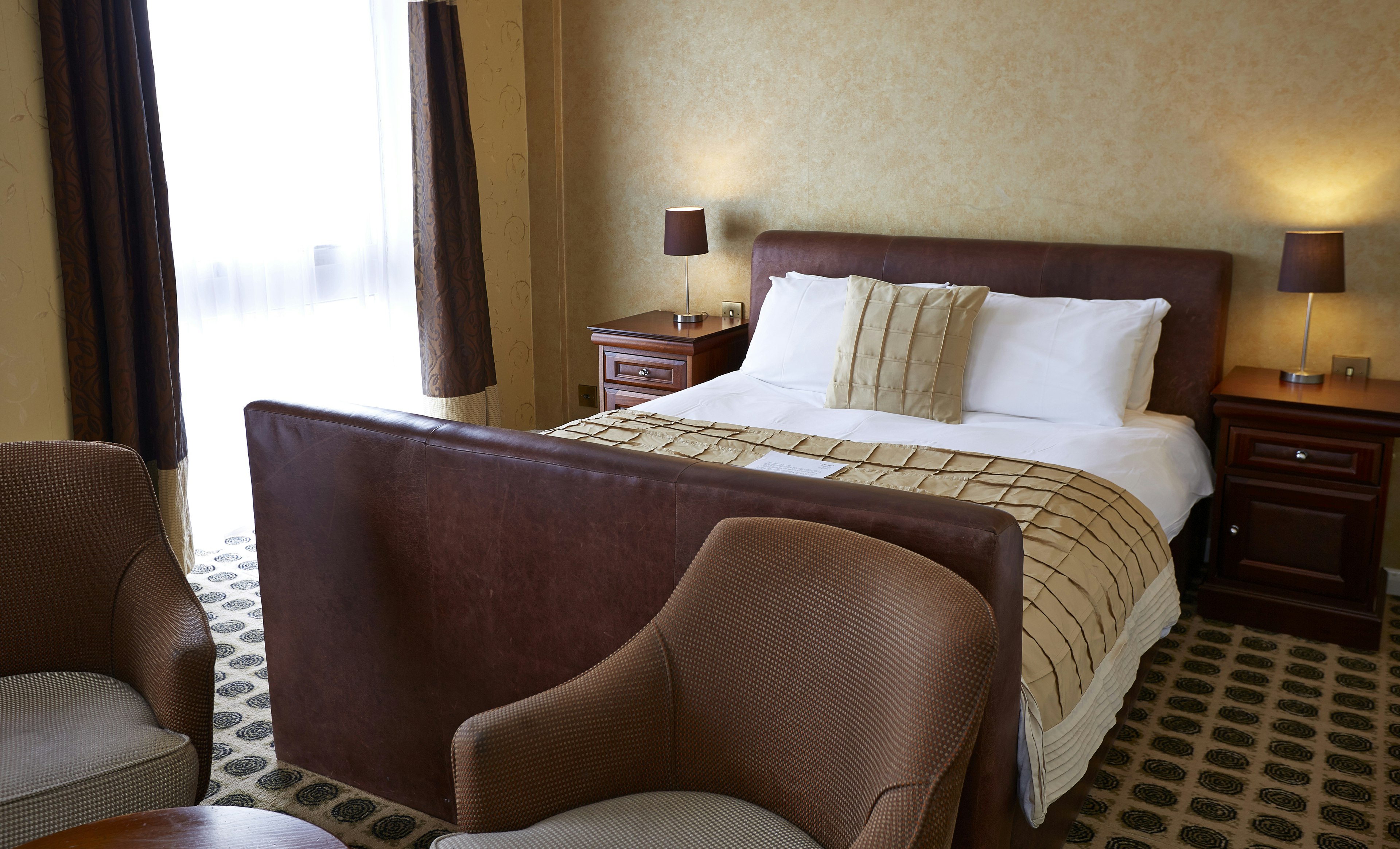 Raven Hotel 16/20