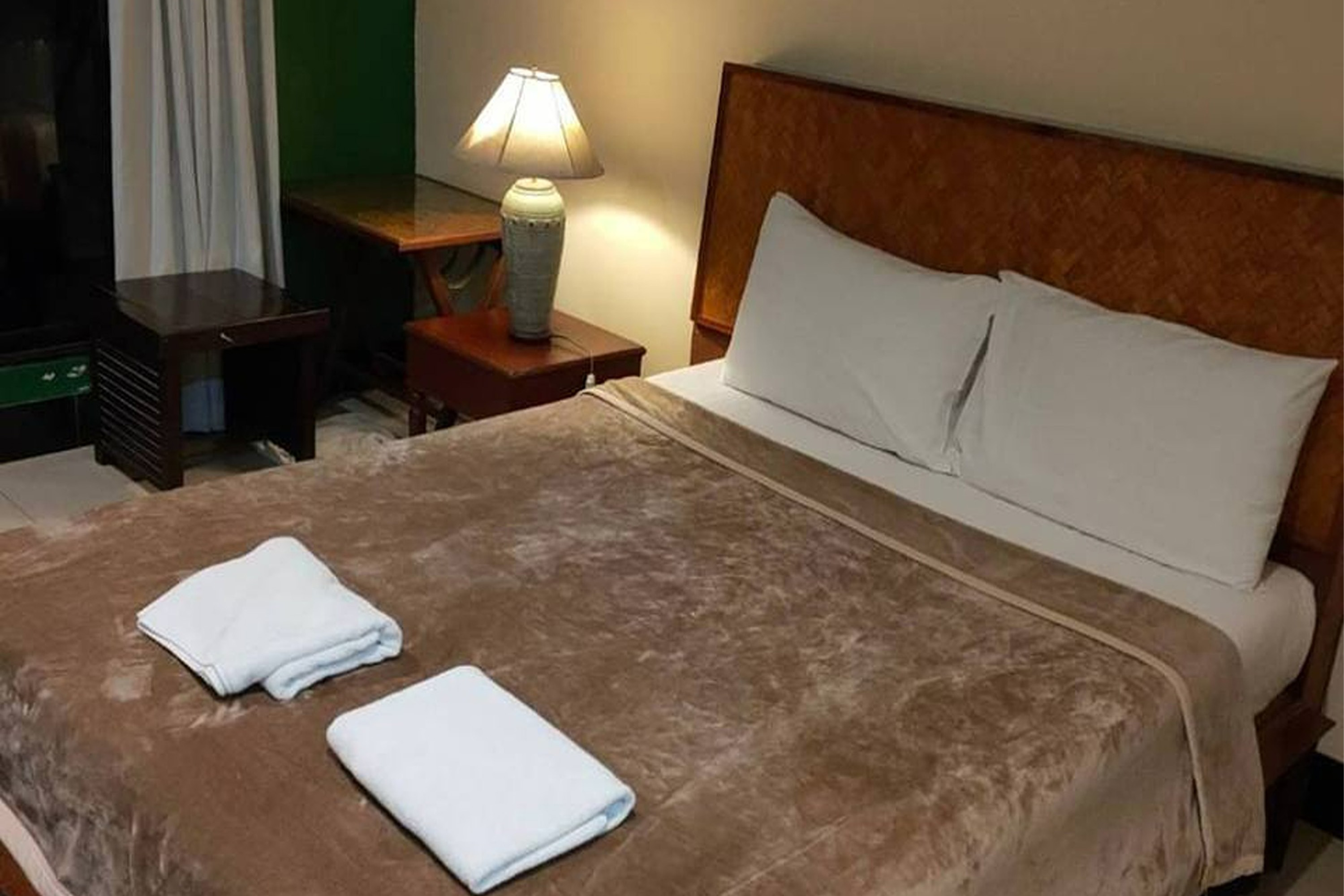 STANDARD, DOUBLE BED