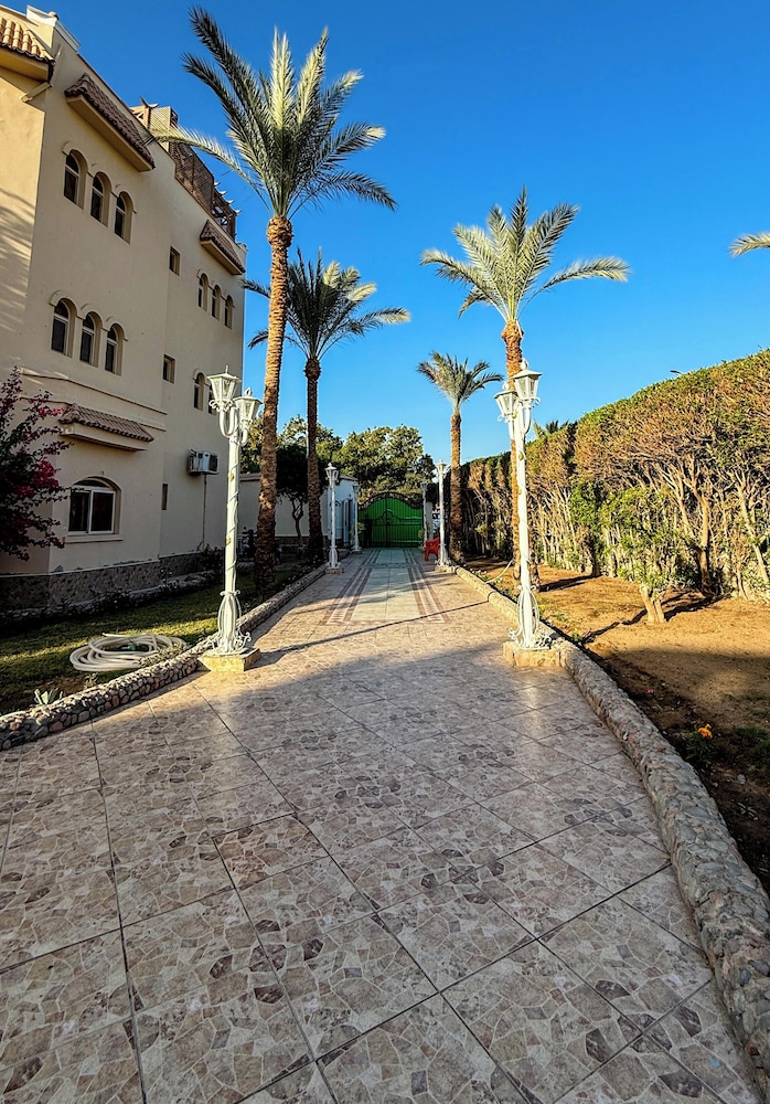 Green Garden Resort 40/50