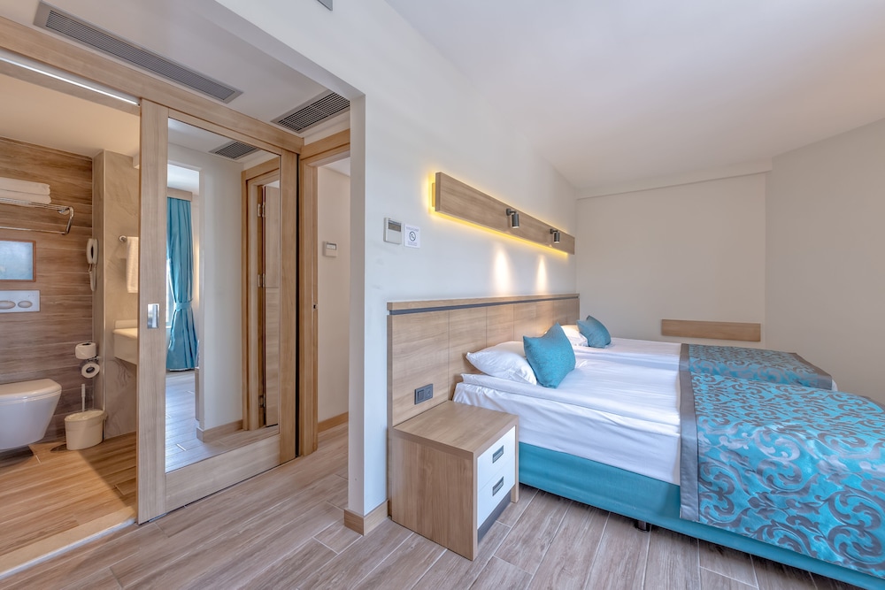 Meryan Hotel 11/51
