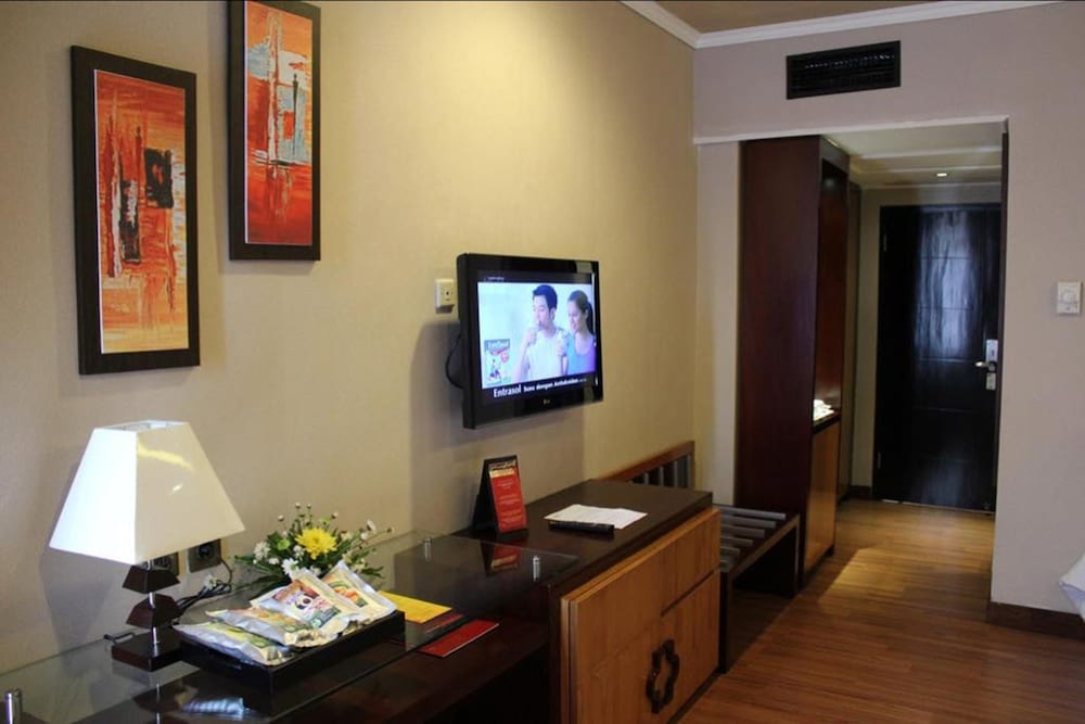 Regents Park Hotel 23/31