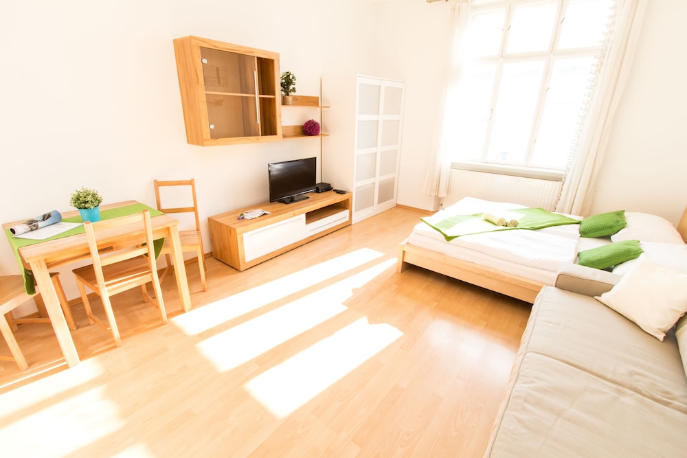 CheckVienna - Apartment Favoritenstrasse 4/5