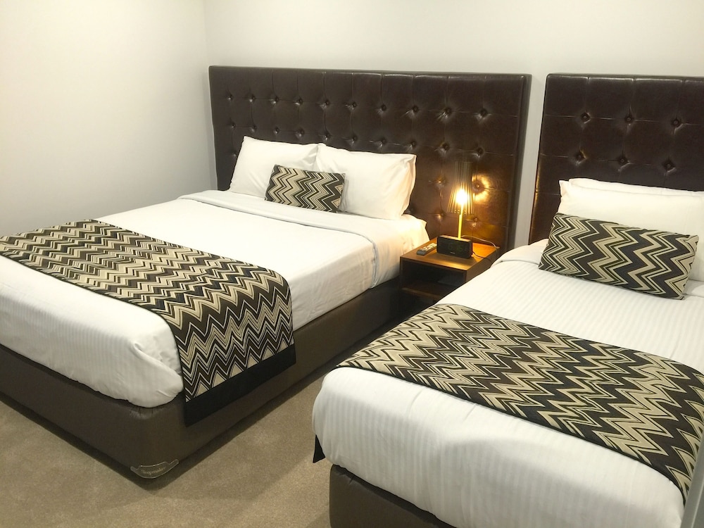 Whitehorse Apartment Hotel 19/47