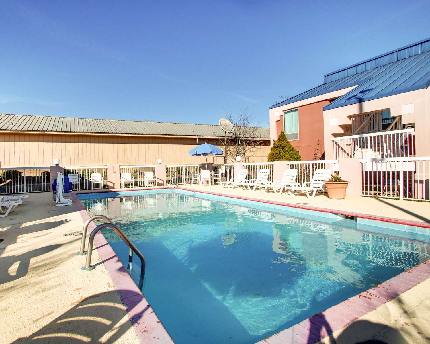 Quality Inn Brookhaven, MS 28/30