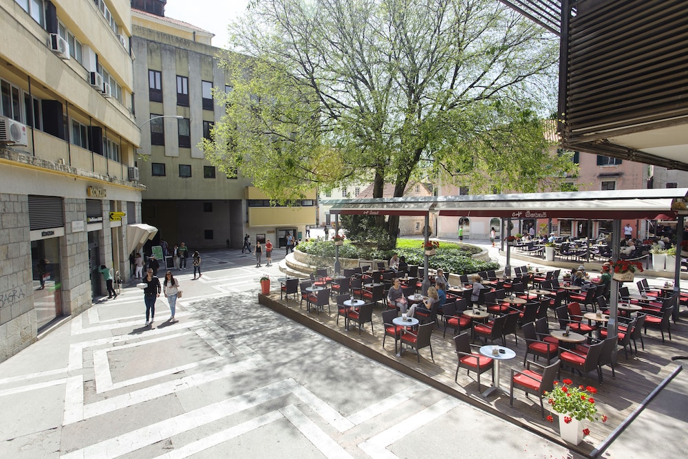 Guest House Teatrin Split 40/45