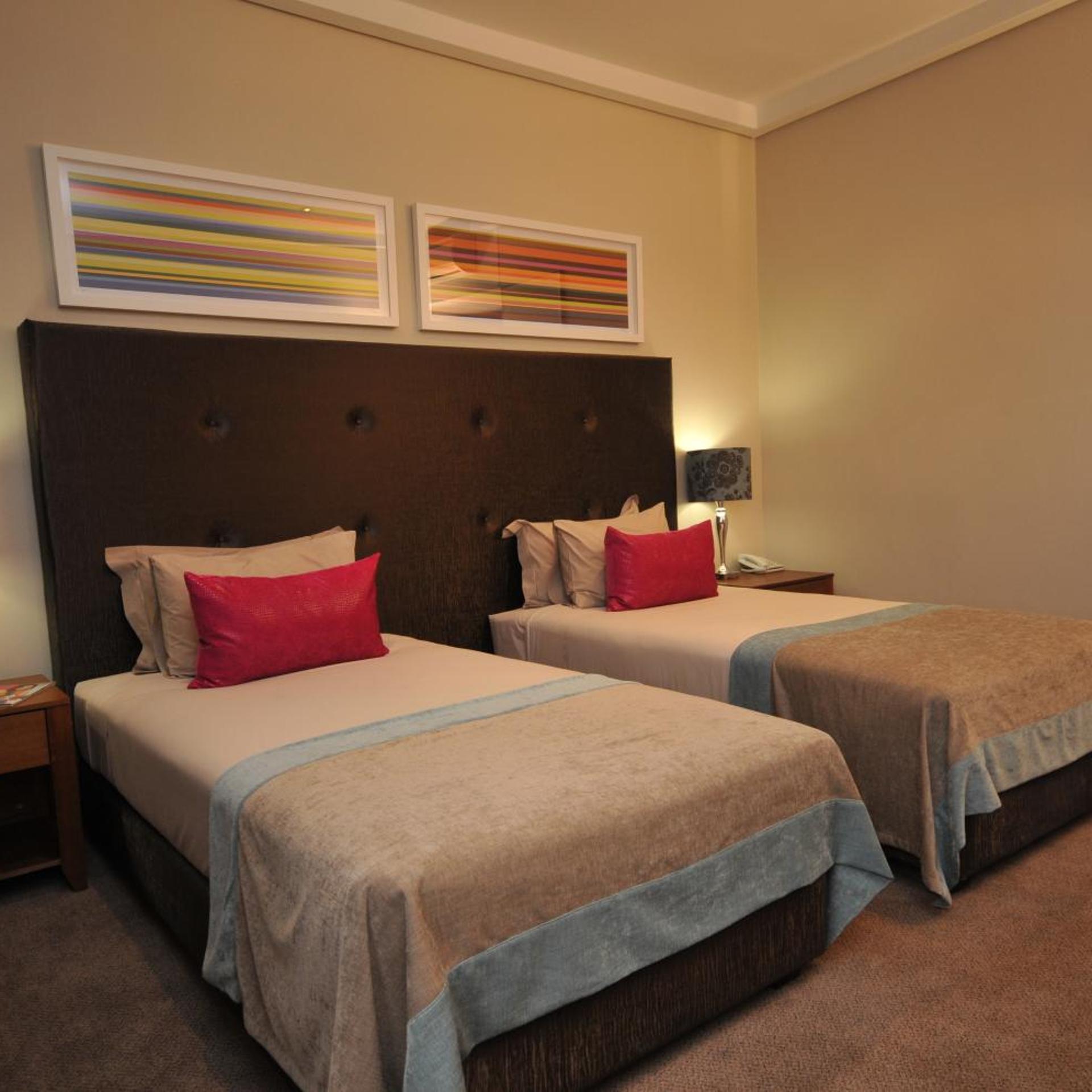 Superior, Twin Beds