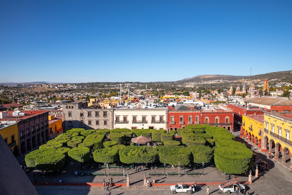 Rosewood San Miguel de Allende 8/76