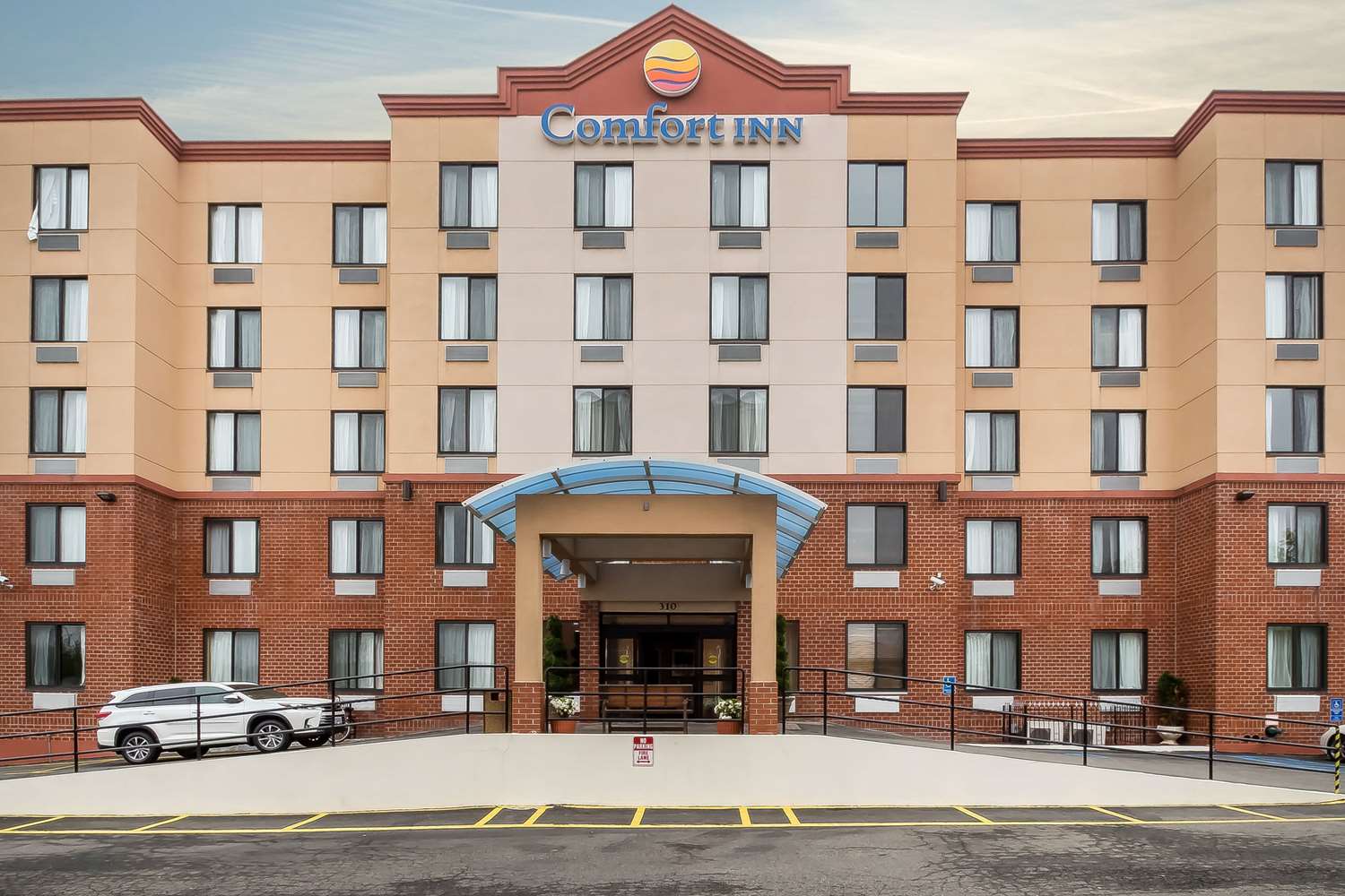 Comfort Inn New York Staten Island 2/36