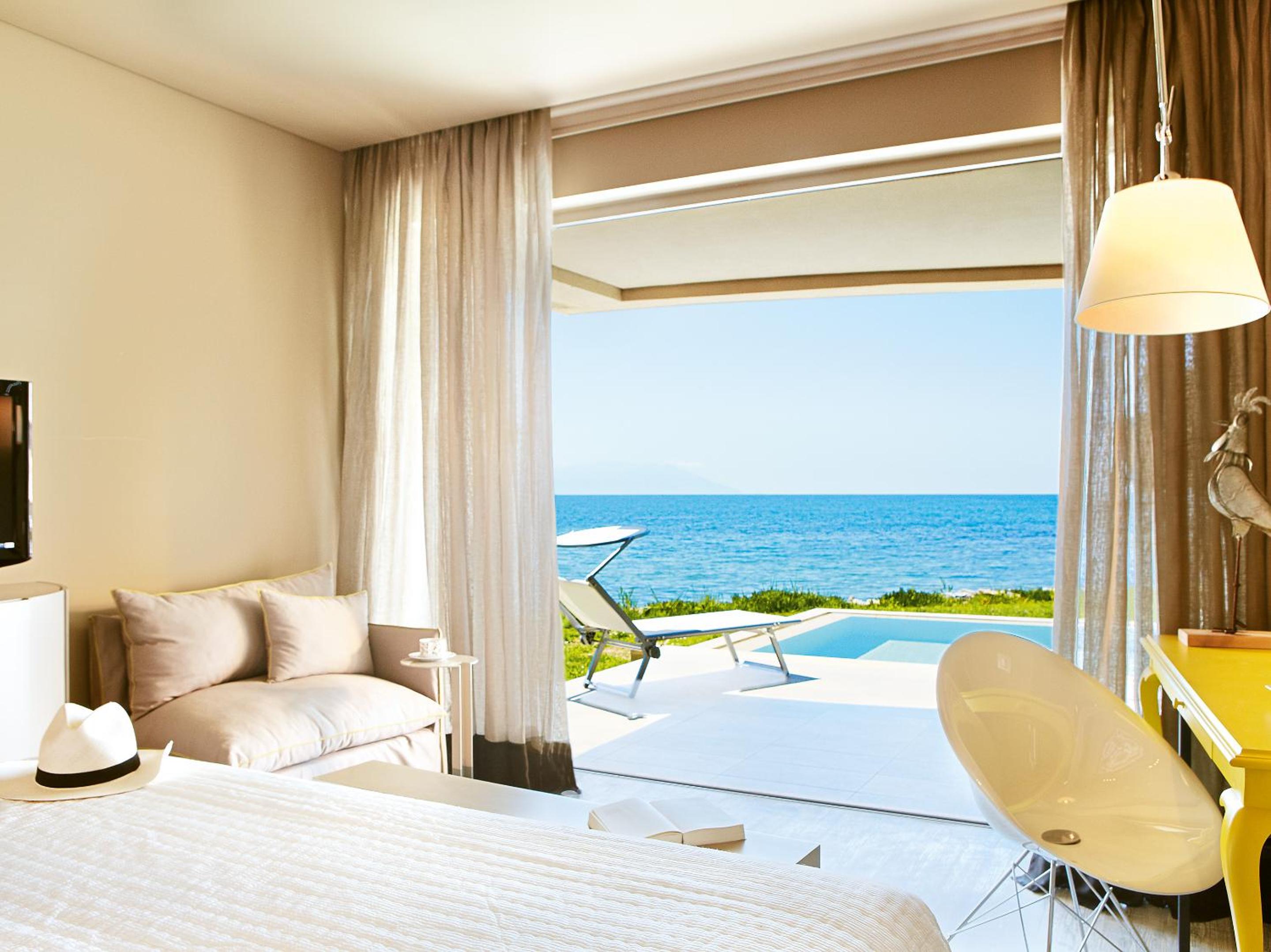 Deluxe, Suite, Sea Front, Private Pool