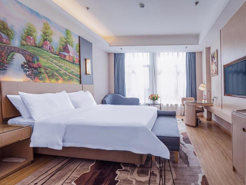 Vienna International Hotel (Chongqing Yijiaba) 9/17
