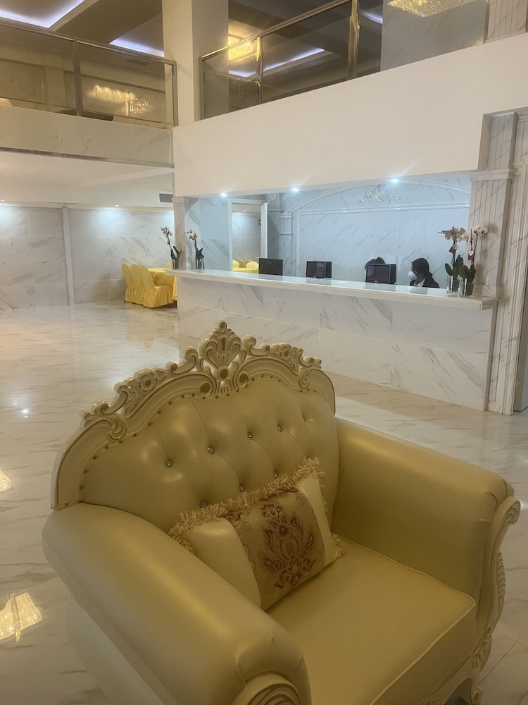 Hotel Aviacion 8/53