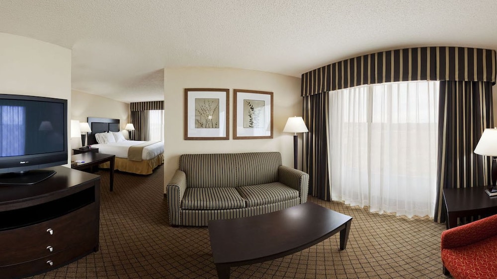 Holiday Inn Express Hotel And Suites Newberry 37/55