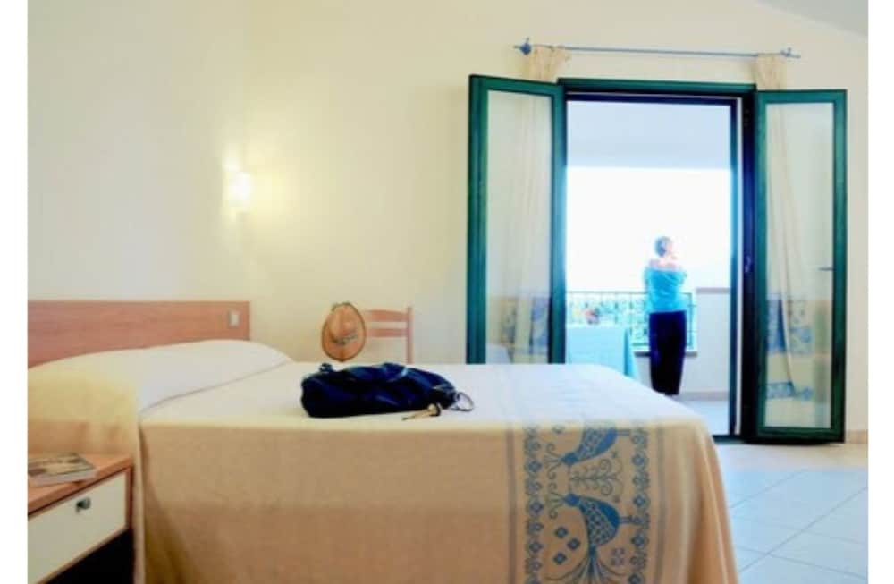 Hotel Baia Marina 6/24