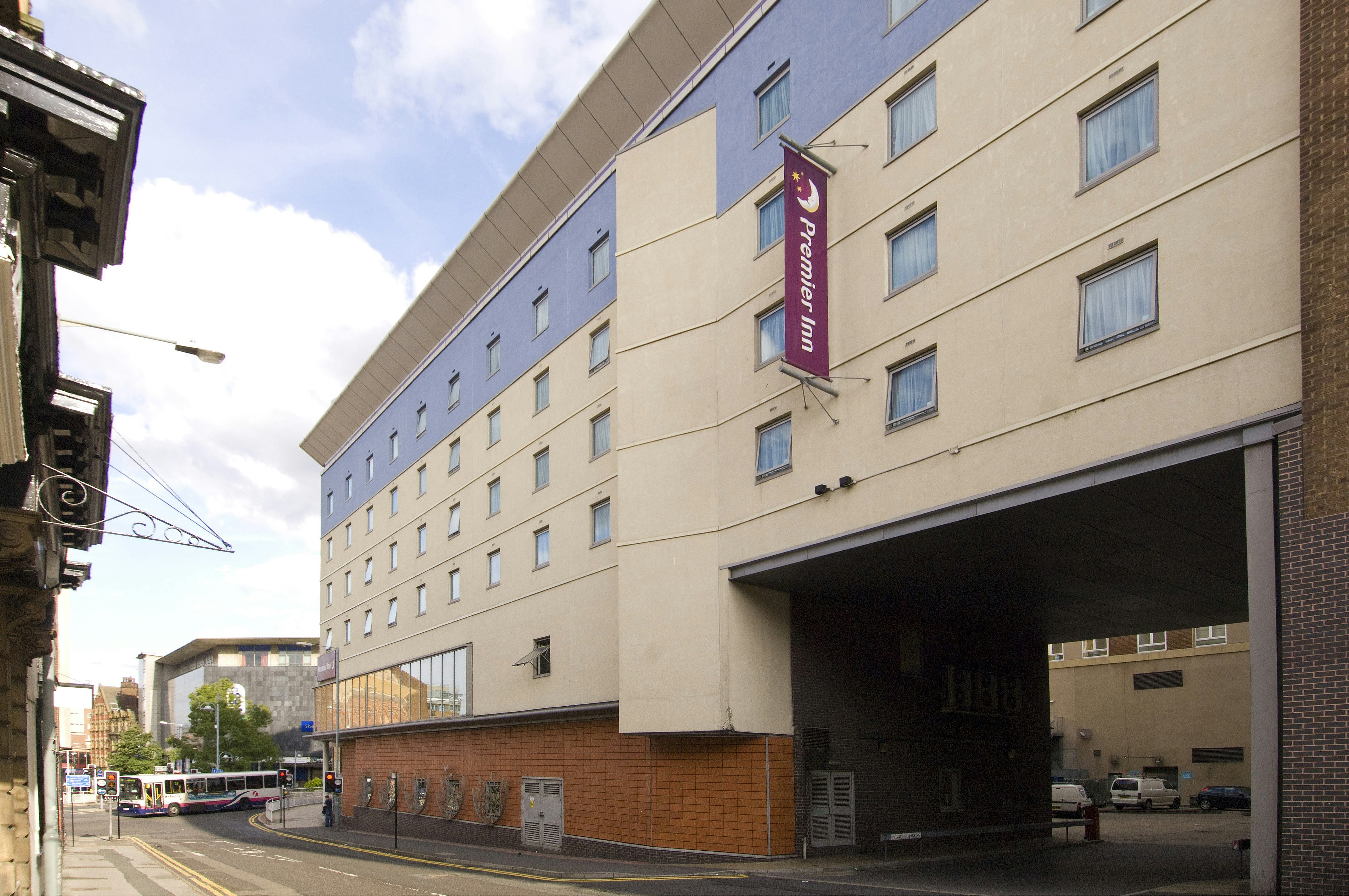 Premier Inn Sheffield City Centre (Angel Street) 46/49