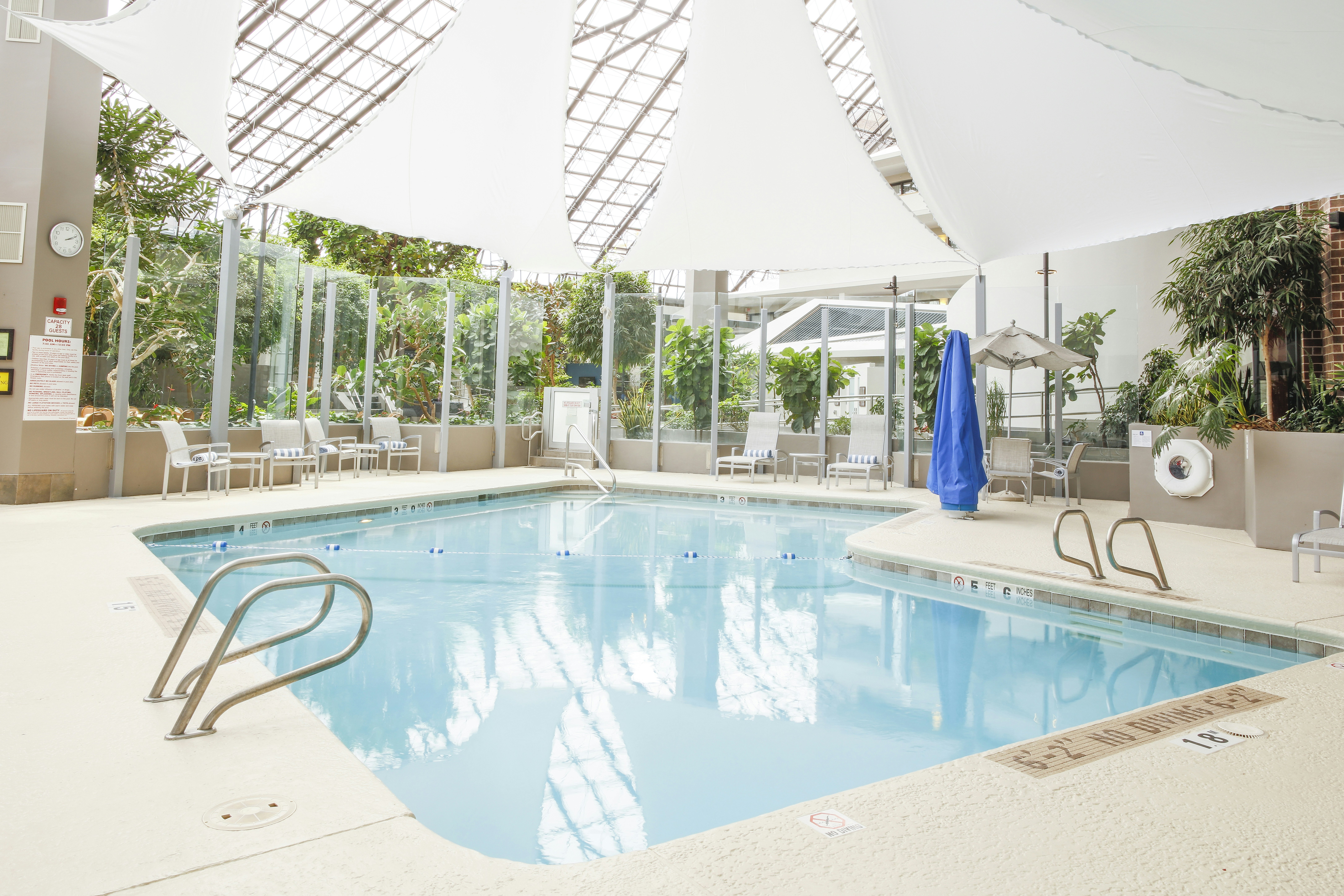 Doubletree By Hilton Hotel Rochester 25/80