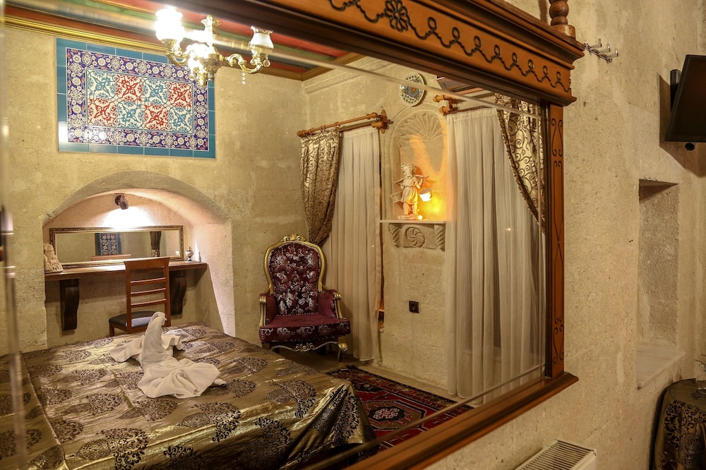 Goreme Palace Cave Hotel 7/59